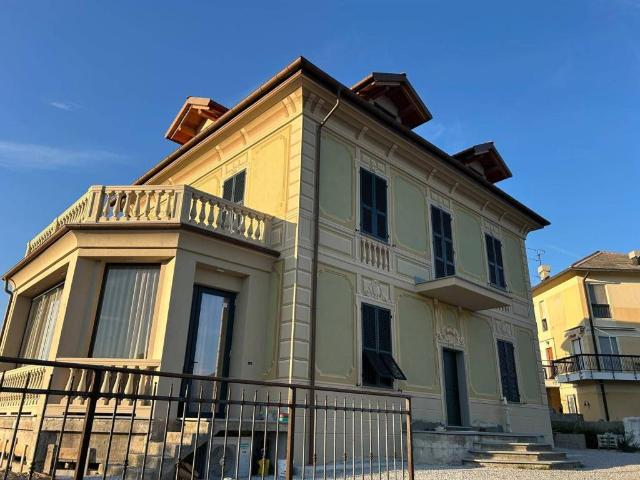 Villa Indipendente in vendita a Serra Riccò, Prelo