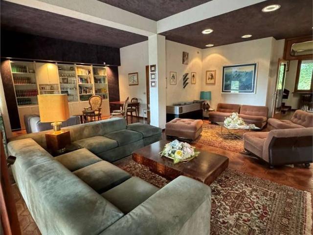 Villa Indipendente in vendita a Marche, Ancona