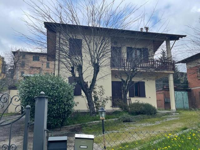 Villa Indipendente in vendita a Unione dei comuni del Frignano, Serramazzoni