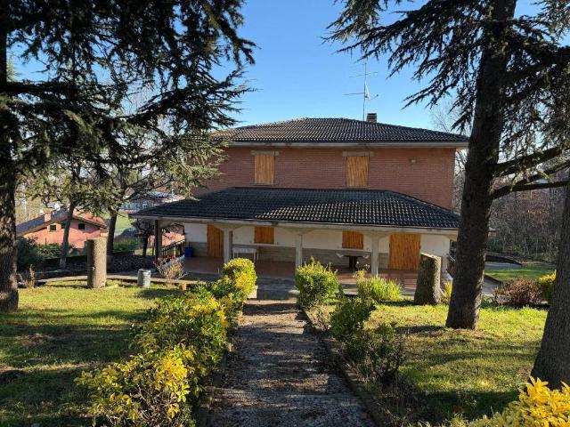 Villa Indipendente in vendita a Unione dei comuni del Frignano, Serramazzoni