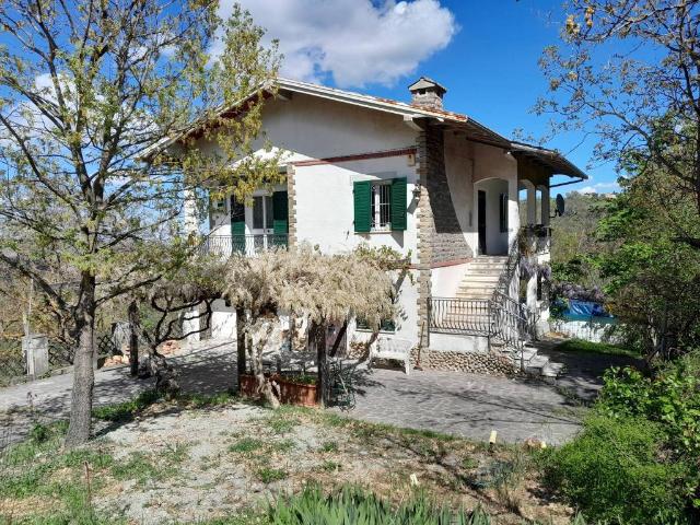 Villa Indipendente in vendita a Unione dei comuni del Frignano, Serramazzoni