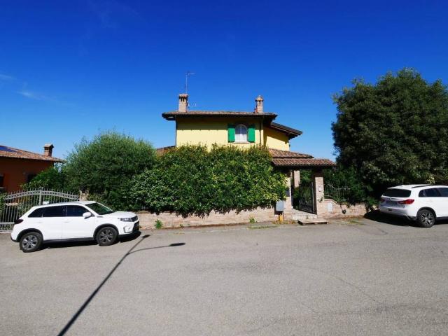 Villa Indipendente in vendita a Unione dei comuni del Frignano, Serramazzoni