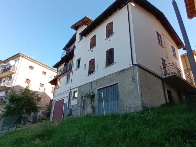 Villa Indipendente in vendita a Unione dei comuni del Frignano, Serramazzoni