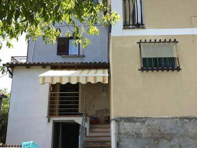 Villa Indipendente in vendita a Serramonacesca, Abruzzo