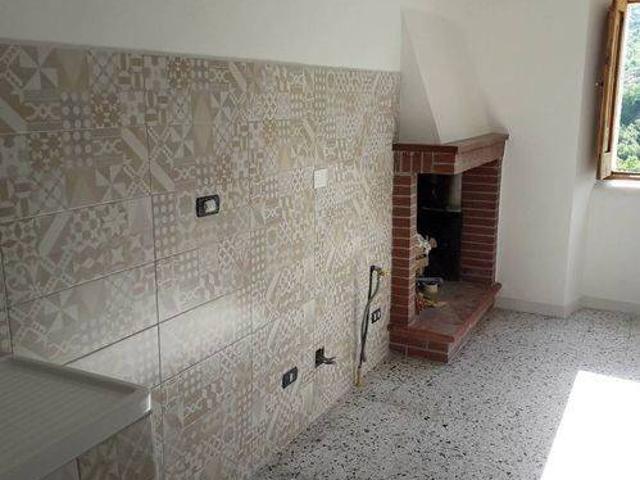 Villa Indipendente in vendita a Serramonacesca, Abruzzo