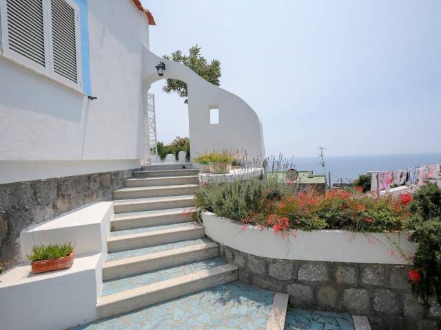 Villa Indipendente in vendita a Forio, Campania