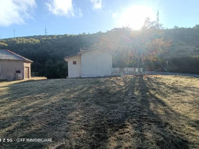 Villa Indipendente in vendita a Bavareto, Serravalle di Chienti