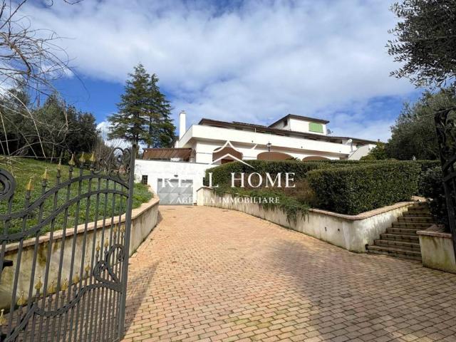 Villa Indipendente in vendita a Stazione Masotti, Serravalle Pistoiese