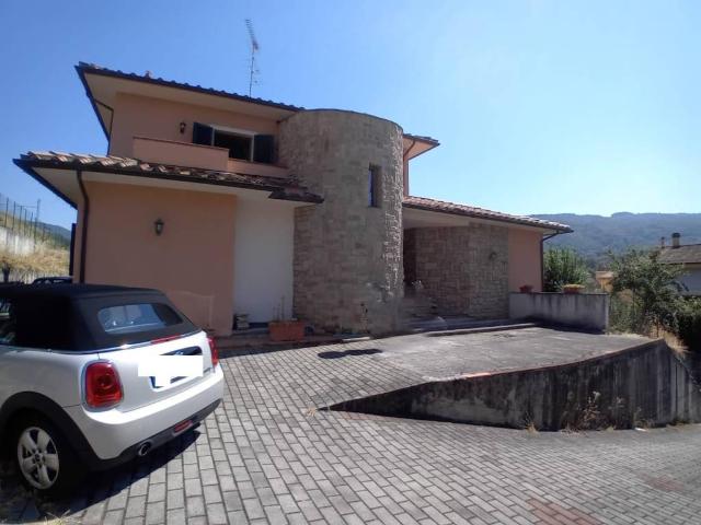 Villa Indipendente in vendita a Serravalle Pistoiese, Toscana