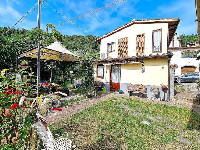 Villa Indipendente in vendita a Stazione Masotti, Serravalle Pistoiese