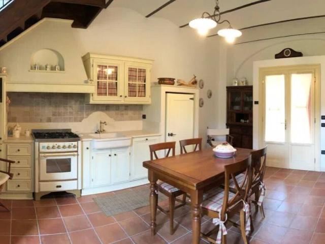 Villa Indipendente in vendita a Piemonte, Alessandria