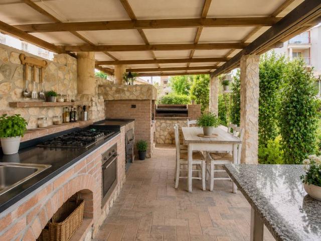 Villa Indipendente in vendita a Serravalle Sesia, Vercelli