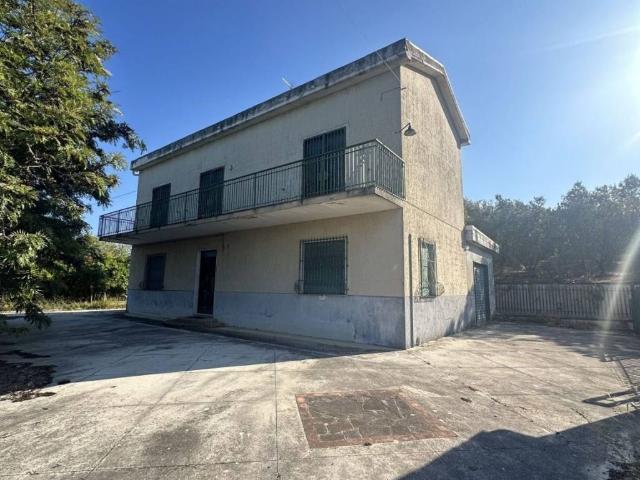 Villa Indipendente in vendita a Serre, Salerno