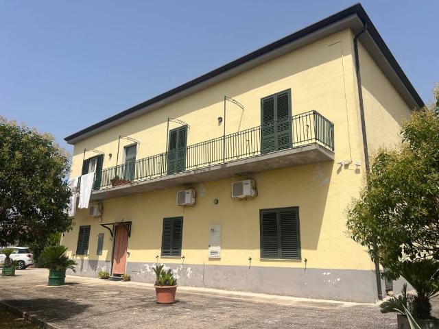 Villa Indipendente in vendita a Serre, Campania