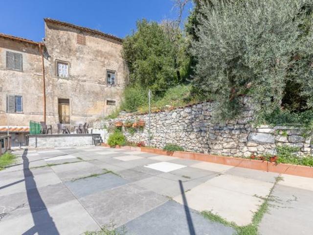 Villa Indipendente in vendita a Serrone, Lazio