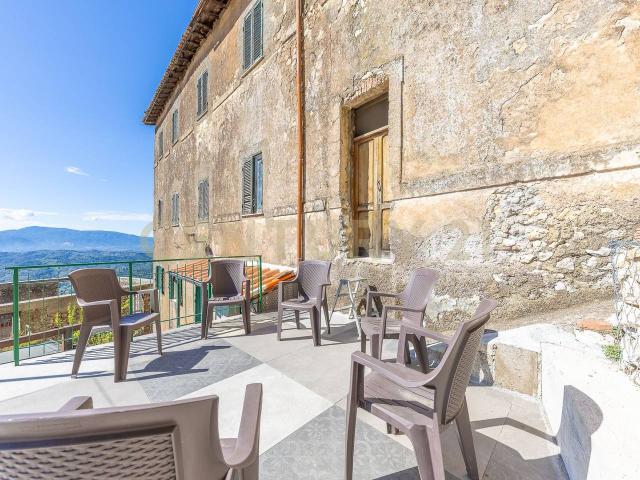 Villa Indipendente in vendita a Serrone, Lazio