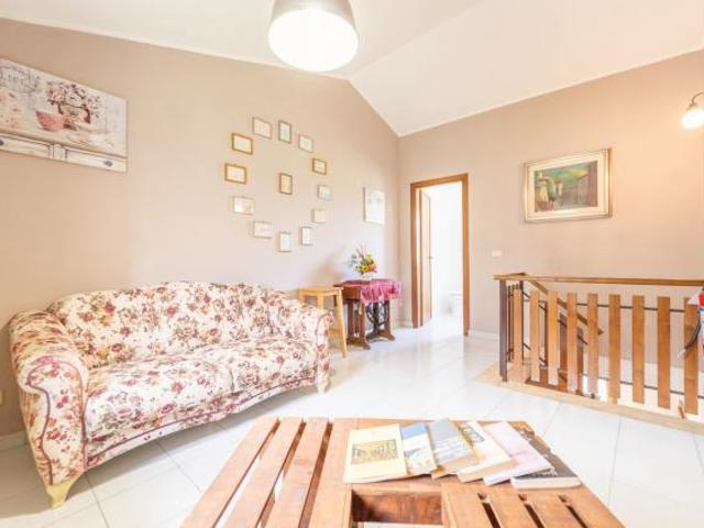 Villa Indipendente in vendita a Serrone, Lazio