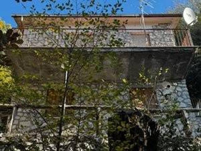 Villa Indipendente in vendita a Serrone, Lazio