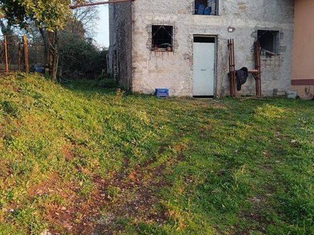 Villa Indipendente in vendita a Serrone, Lazio