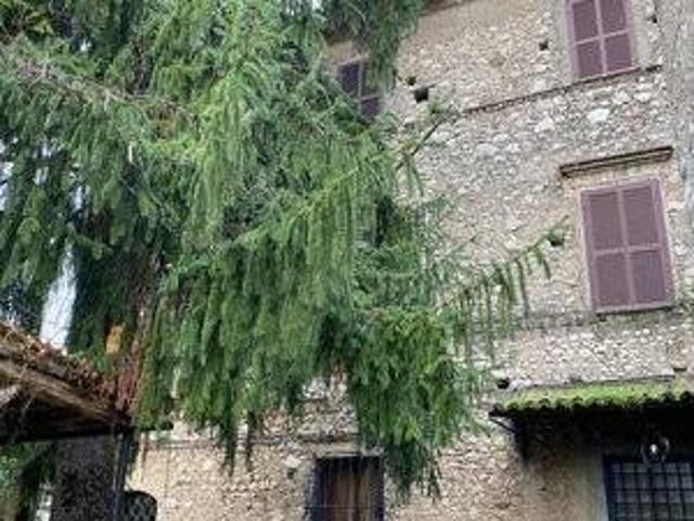 Villa Indipendente in vendita a Serrone, Lazio