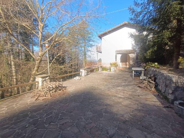 Villa Indipendente in vendita a Serrone, Lazio