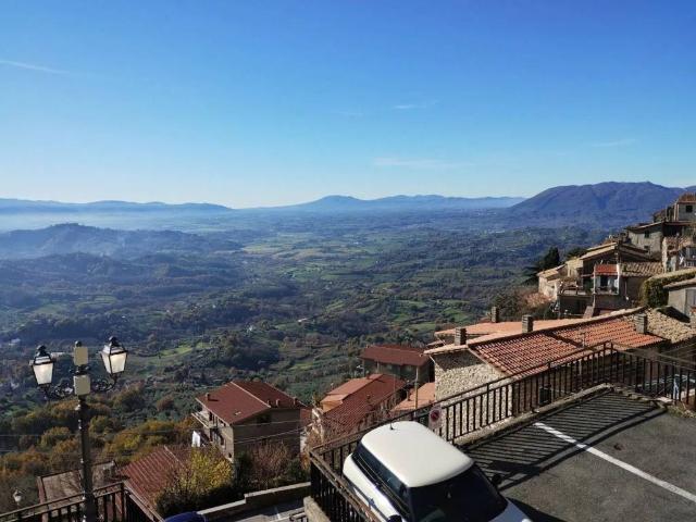 Villa Indipendente in vendita a Serrone, Lazio