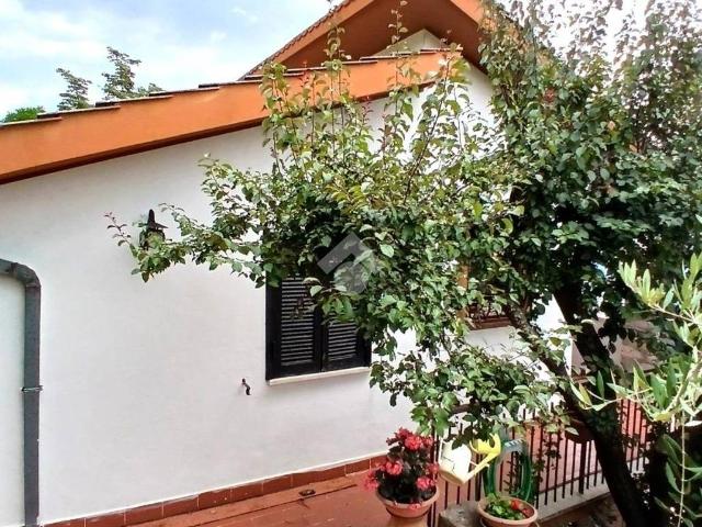 Villa Indipendente in vendita a Serrone, Lazio