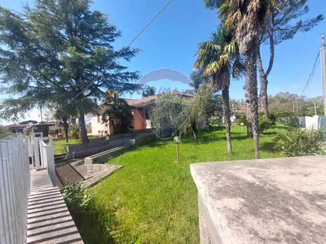 Villa Indipendente in vendita a Sessa Aurunca, Campania