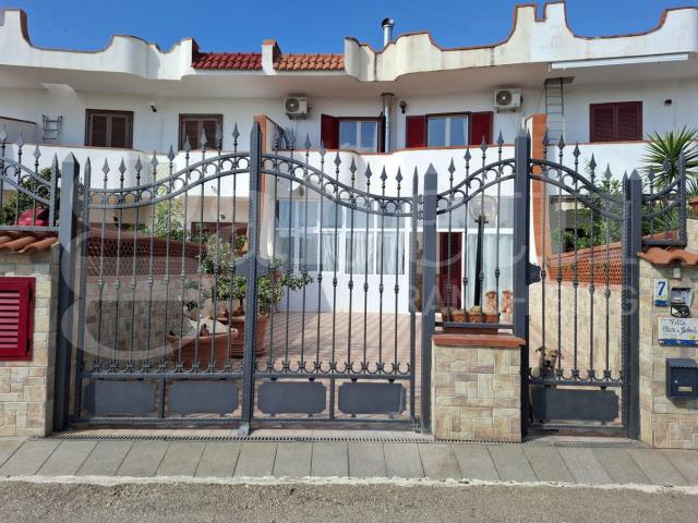 Villa Indipendente in vendita a Baia Azurra-Levagnole, Sessa Aurunca