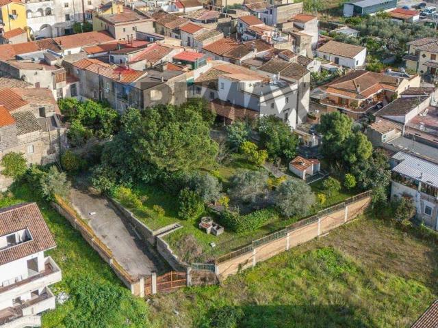 Villa Indipendente in vendita a Sessa Aurunca, Campania