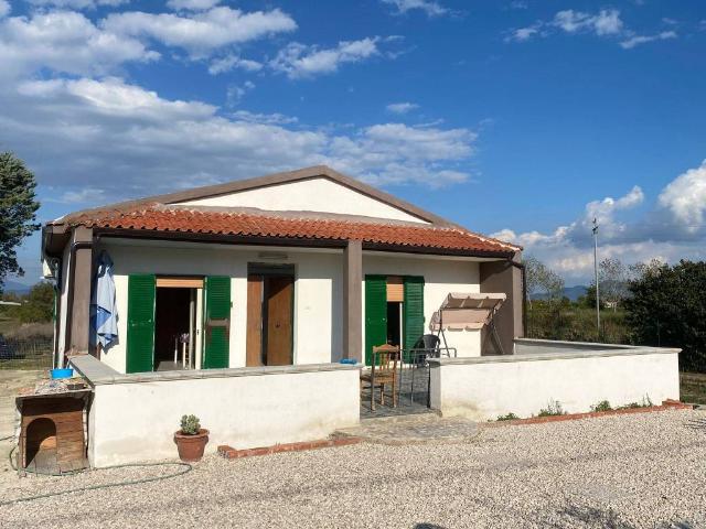 Villa Indipendente in vendita a Cellole, Campania