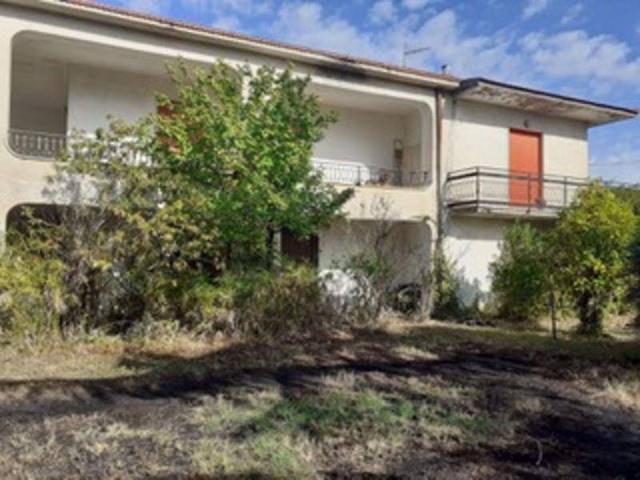 Villa Indipendente in vendita a Sessa Aurunca, Campania
