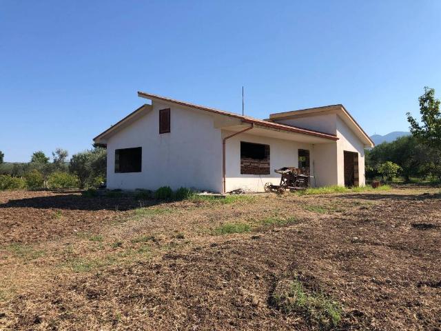 Villa Indipendente in vendita a Sessa Aurunca, Campania