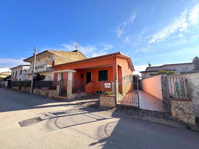Villa Indipendente in vendita a Sessa Aurunca, Campania