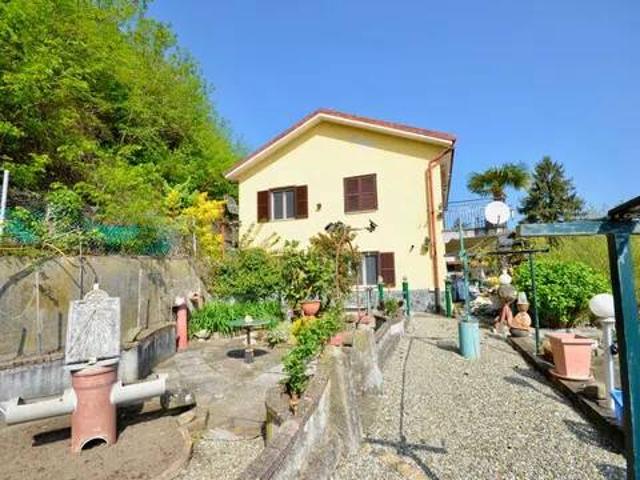 Villa Indipendente in vendita a Piemonte, Asti
