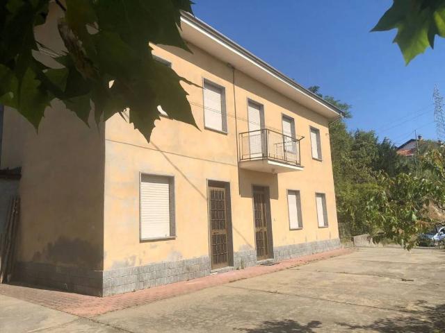 Villa Indipendente in vendita a Piemonte, Asti
