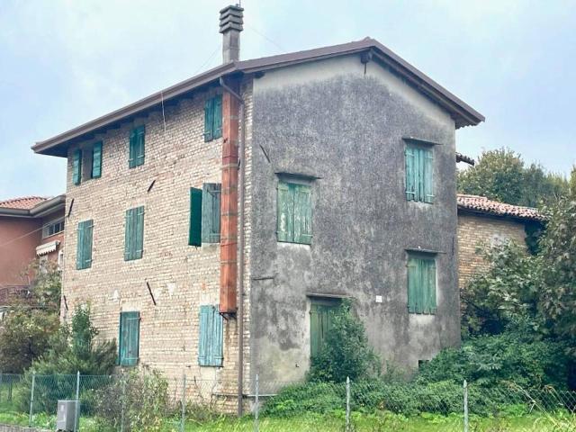 Villa Indipendente in vendita a Sesto Al Reghena, Friuli-Venezia Giulia
