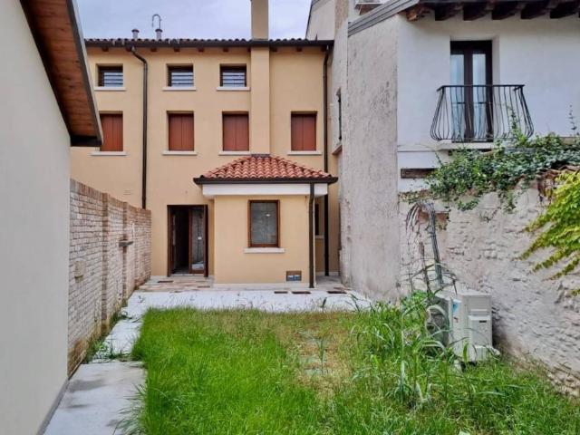Villa Indipendente in vendita a Sesto Al Reghena, Friuli-Venezia Giulia