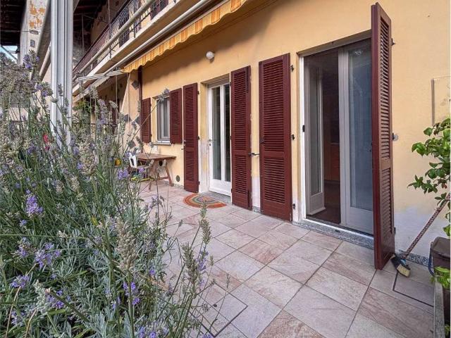 Villa Indipendente in vendita a Santa Fe, Sesto Calende