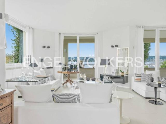 Villa Indipendente in vendita a Sesto Calende, Lombardia