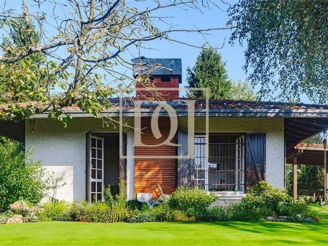 Villa Indipendente in vendita a Sesto Calende, Lombardia