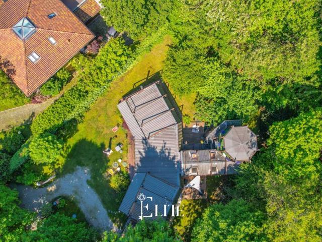 Villa Indipendente in vendita a Sesto Calende, Lombardia