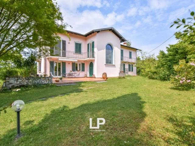Villa Indipendente in vendita a Sant'Anna, Sesto Calende