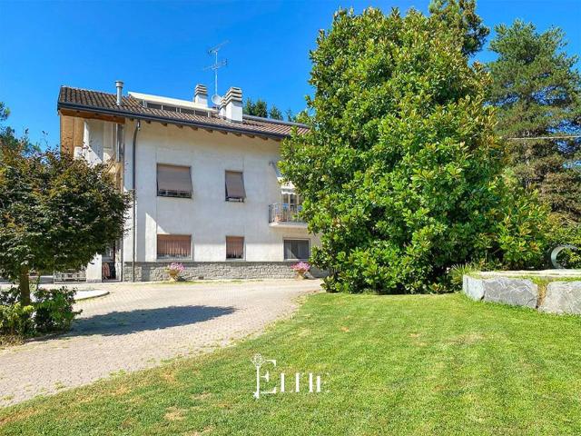 Villa Indipendente in vendita a Sesto Calende, Lombardia