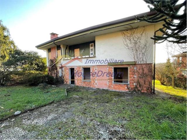 Villa Indipendente in vendita a Sant'Anna, Sesto Calende