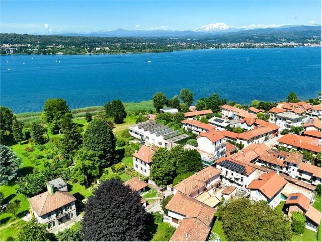 Villa Indipendente in vendita a Sesto Calende, Lombardia