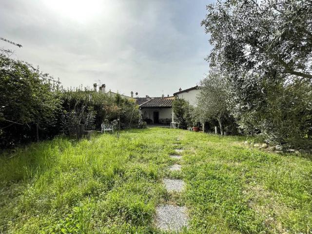Villa Indipendente in vendita a Quinto Basso, Sesto Fiorentino