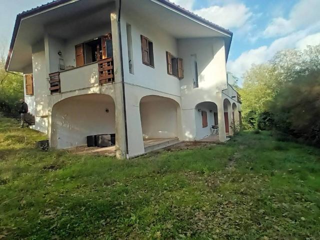 Villa Indipendente in vendita a Sesto Fiorentino, Toscana