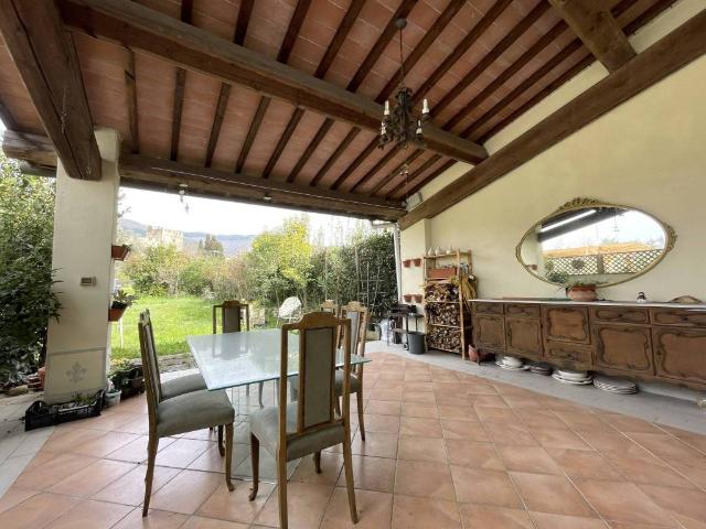 Villa Indipendente in vendita a Quinto Basso, Sesto Fiorentino