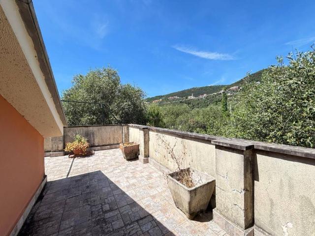 Villa Indipendente in vendita a San Bernardo, Sestri Levante